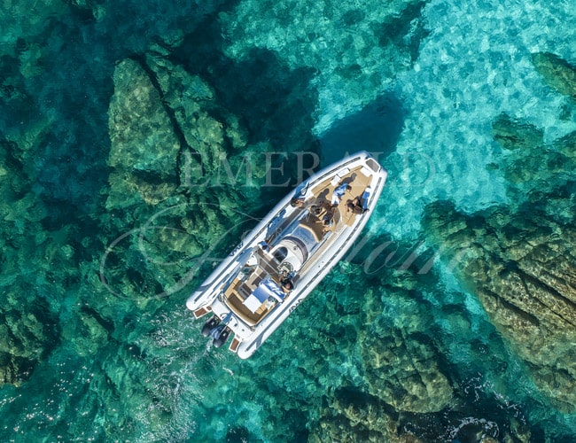 Aperitivo in barca a La Maddalena, un'esperienza esclusiva in Sardegna