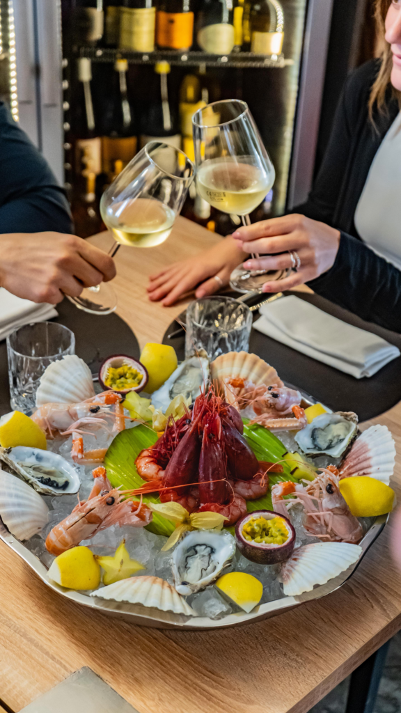 Ostriche locali e champagne per esperienza gourmet esclusiva