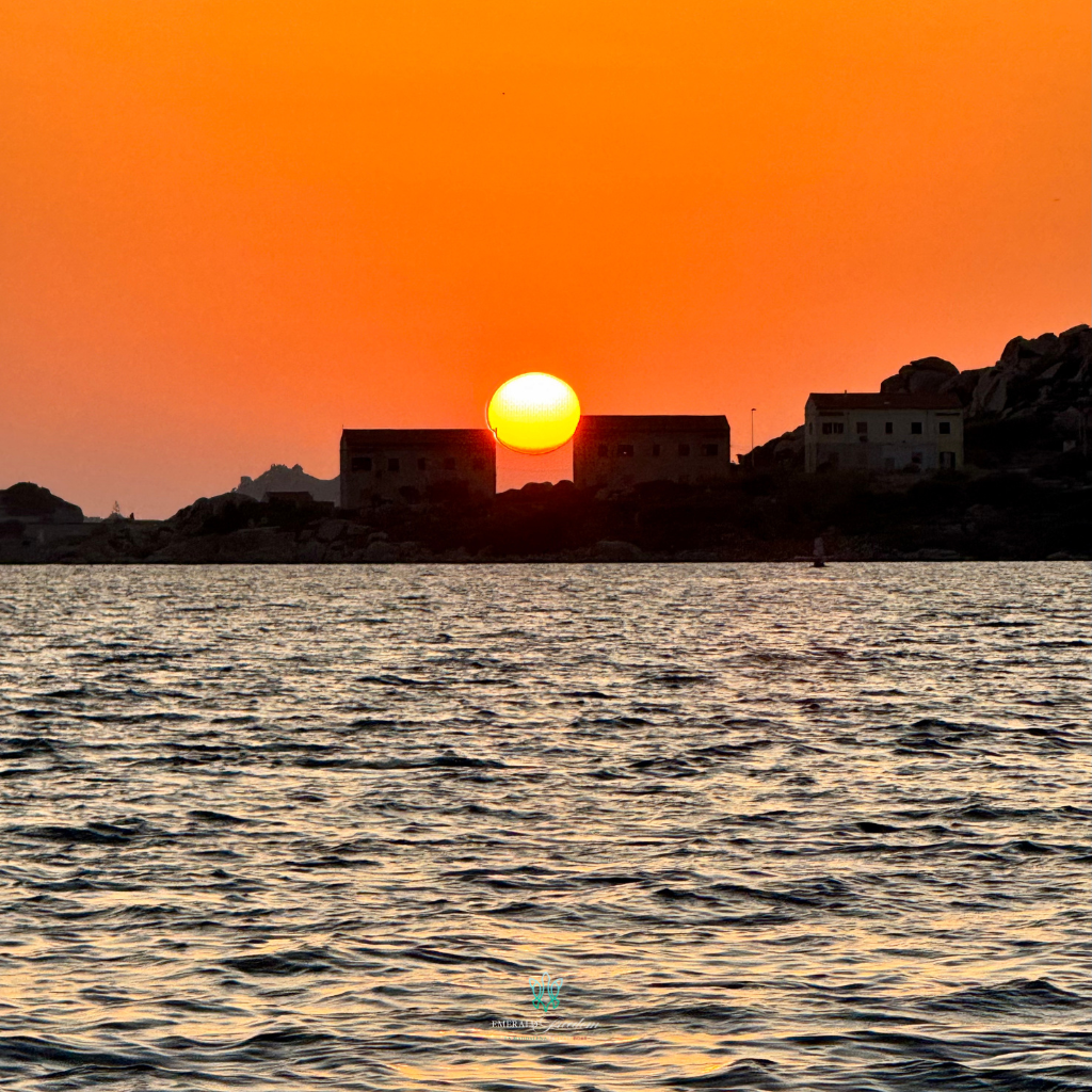 Emerald Freedom La Maddalena Private Boat - Sunset Experience aperitif