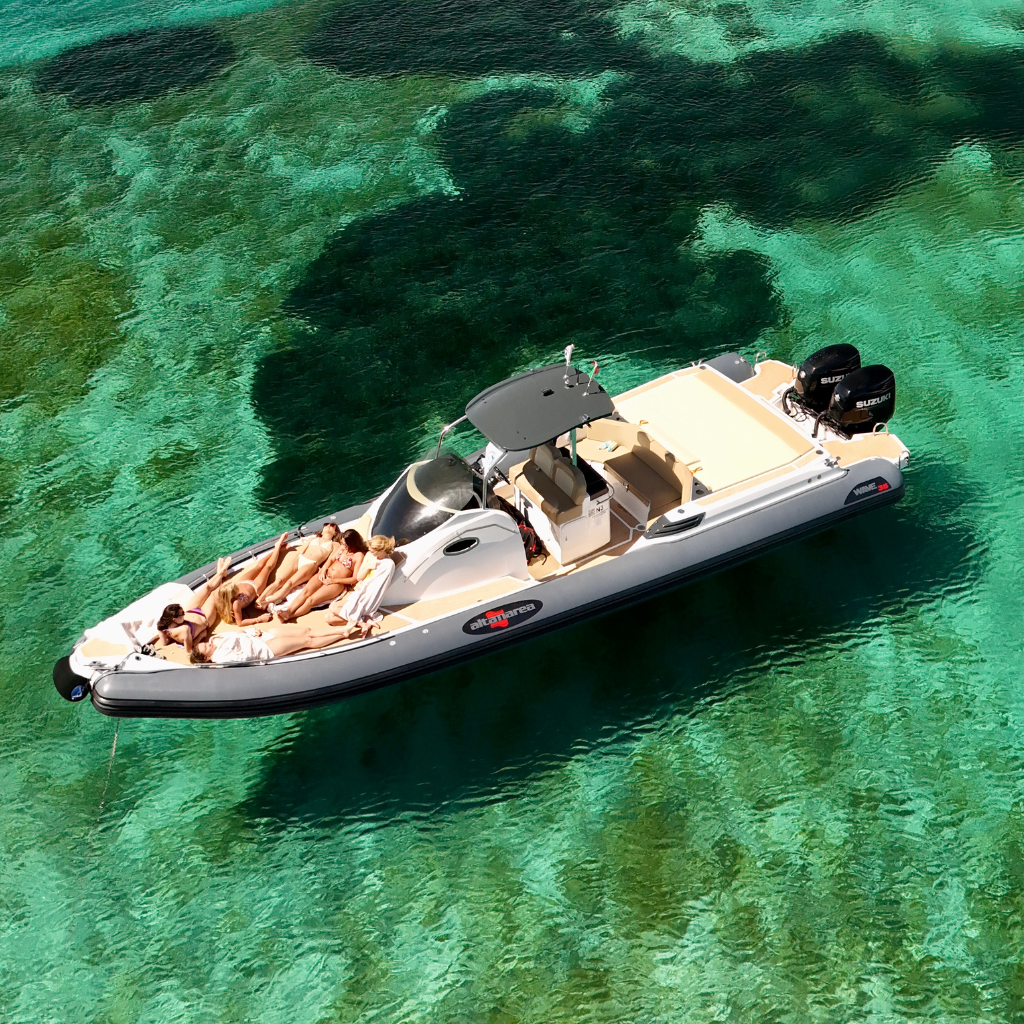 Emerald Freedom La Maddalena - private boat charter